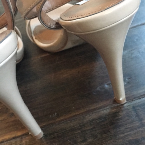 Steve Madden 7 Tan Sandal Heel - Picture 5 of 5